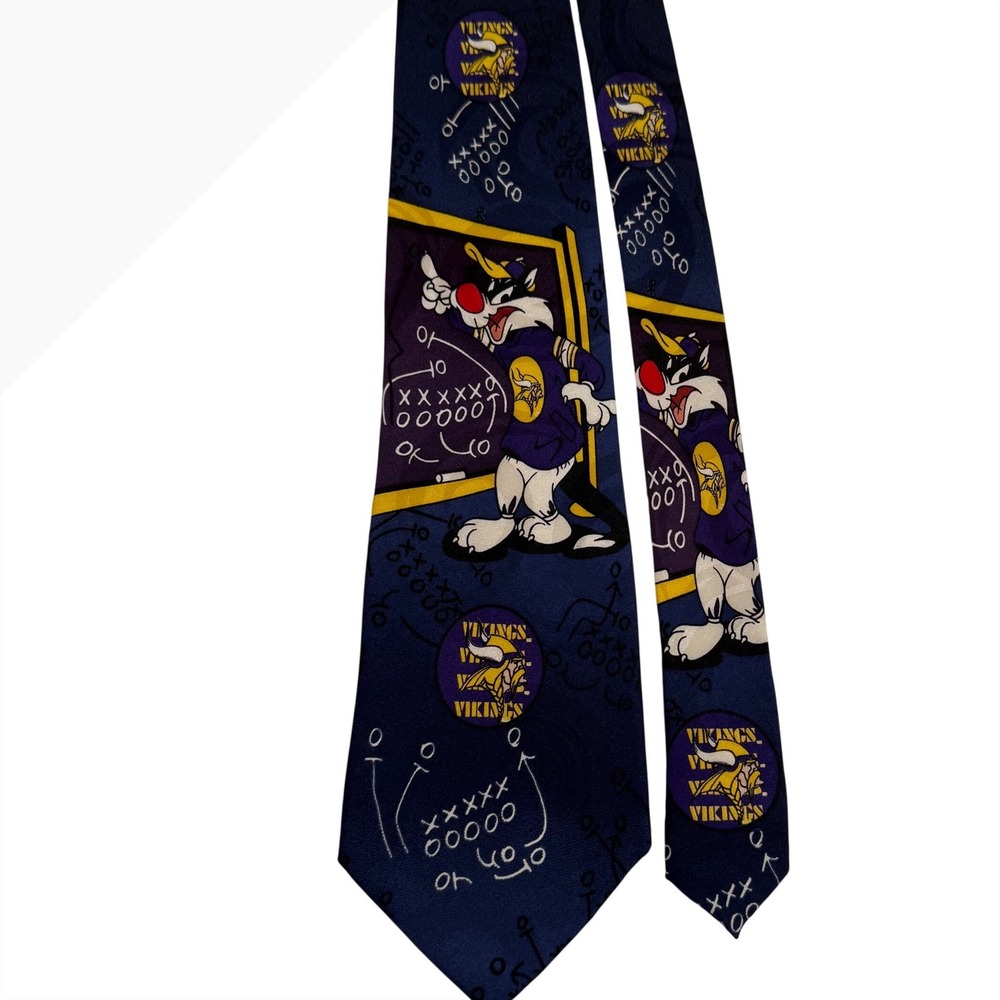 Toons NFL Minnesota Vikings Sylvester Vintage 1993 Silk Tie Cartoon Football